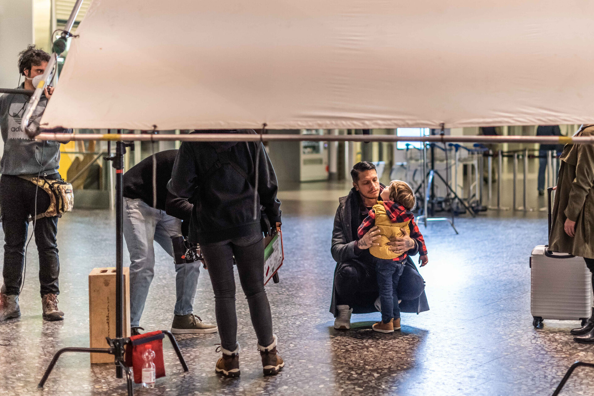 ORISONO crew shooting Contigo Capitán at Zurich airport - drama production behind the scenes